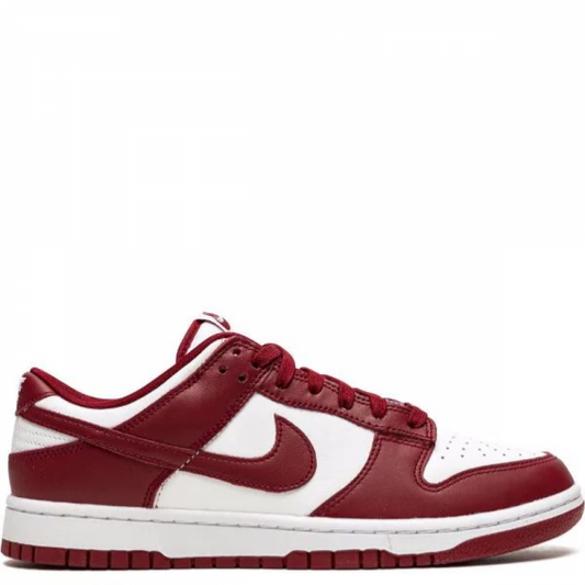 Nike Dunk Low sneakers